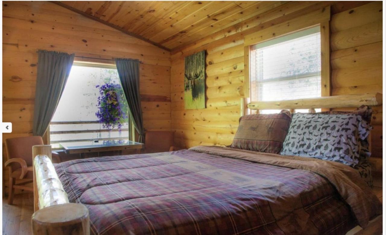 Summit Mountain Lodge And Steakhouse East Glacier Park Village Luaran gambar