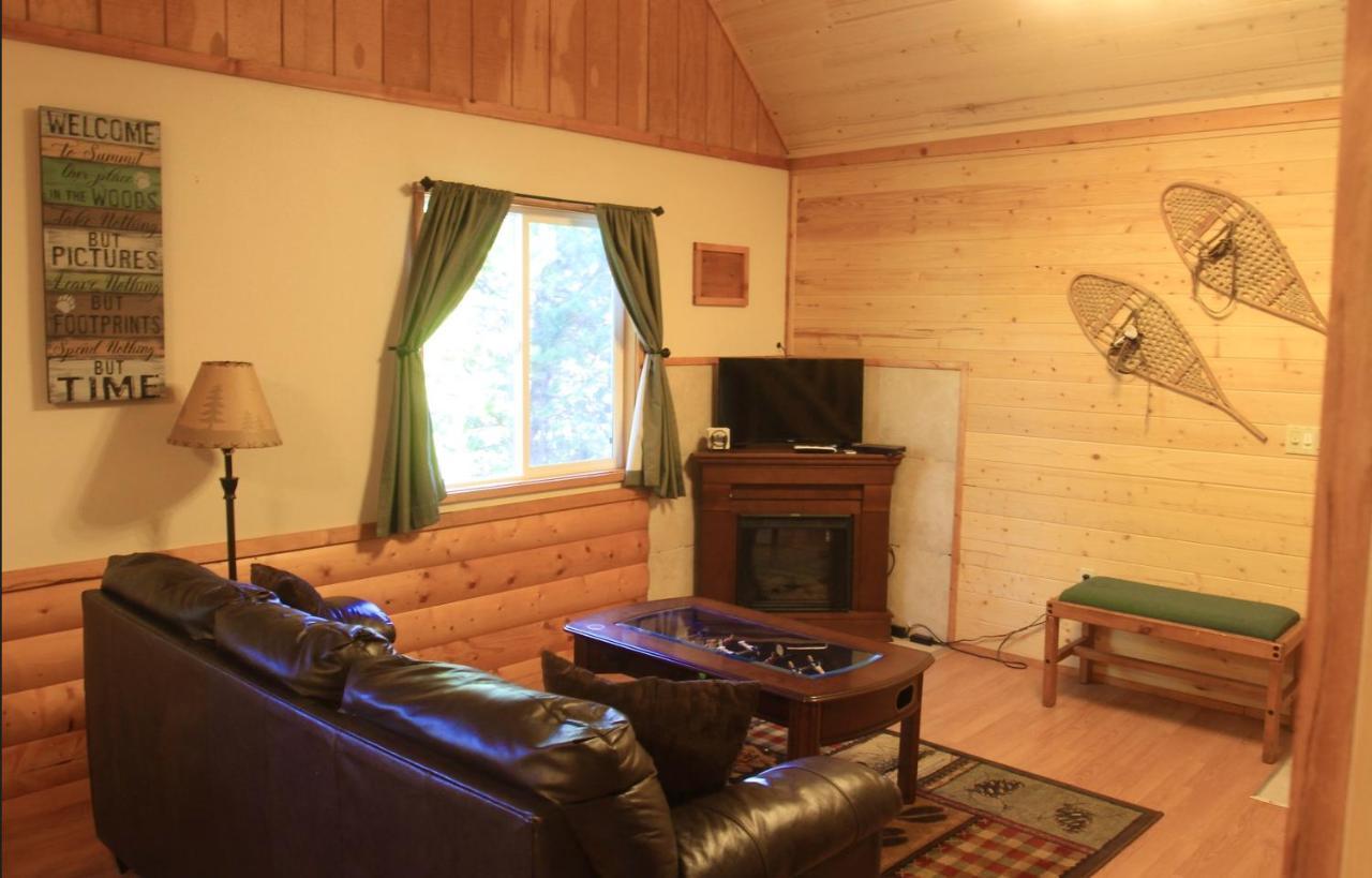 Summit Mountain Lodge And Steakhouse East Glacier Park Village Luaran gambar