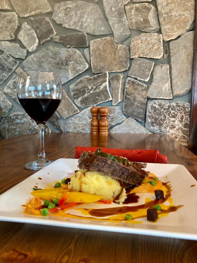 Summit Mountain Lodge And Steakhouse East Glacier Park Village Luaran gambar