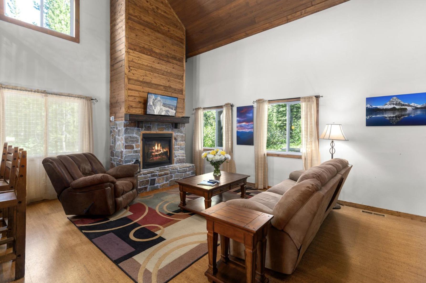 Summit Mountain Lodge And Steakhouse East Glacier Park Village Luaran gambar