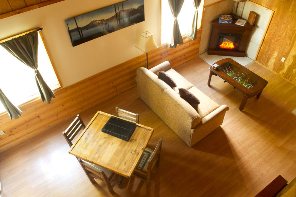 Summit Mountain Lodge And Steakhouse East Glacier Park Village Luaran gambar