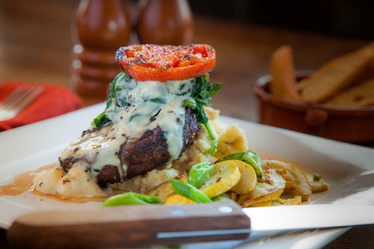 Summit Mountain Lodge And Steakhouse East Glacier Park Village Luaran gambar